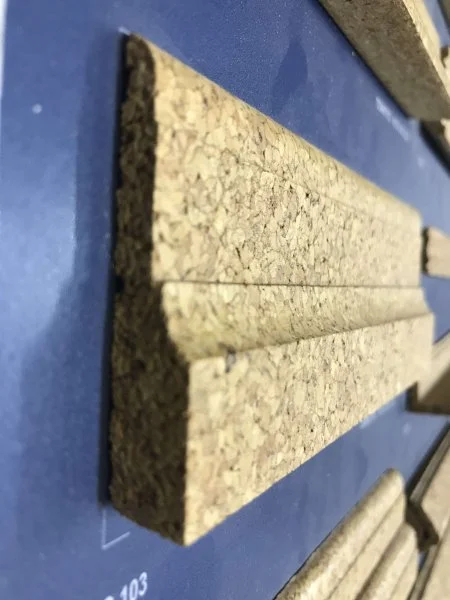 Плинтус пробковый ArtCorkDesing С 103 лакированный 12х65х910 мм в Красноярске