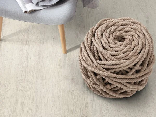 Ламинат Egger PRO 8/33 4V Дуб Кортина белый EPL034 в Красноярске