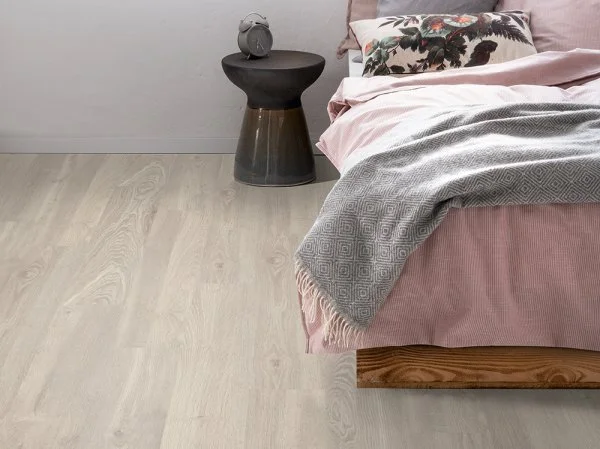 Ламинат Egger PRO 8/33 Дуб Кортон белый EPL051 в Красноярске