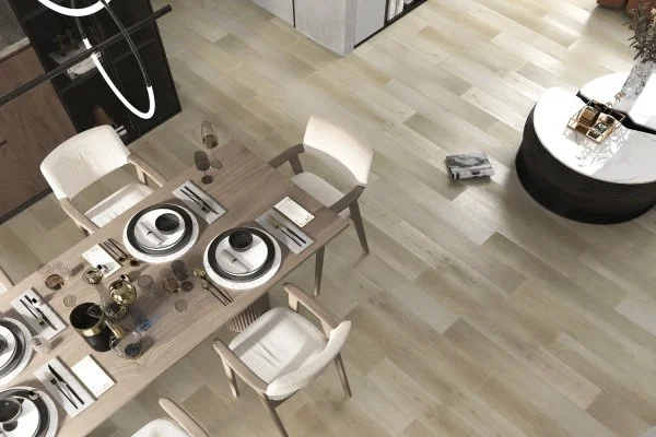 Кварц-виниловая плитка Refloor Fargo Comfort 1166-02 Дуб Спелый Миндаль (Градиент) в Красноярске