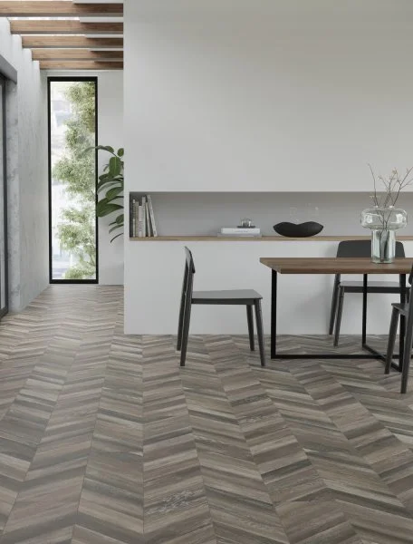 Ламинат Egger PRO 8/33 4V Large Дуб Кестинкорт Шоколад левая EPL240F4CL в Красноярске