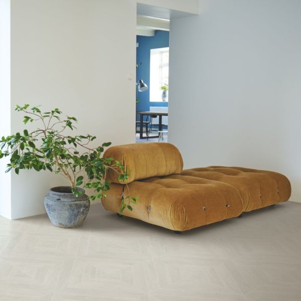 Ламинат Pergo Chevron 12 Pro Дуб Морозный Патинированный L1254-04157 в #REGION_NAME_DECLINE_PP#